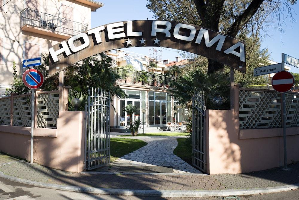 Hotel Roma Марина-ді-Масса Екстер'єр фото
